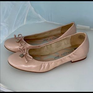 Anne Klein iflex flats